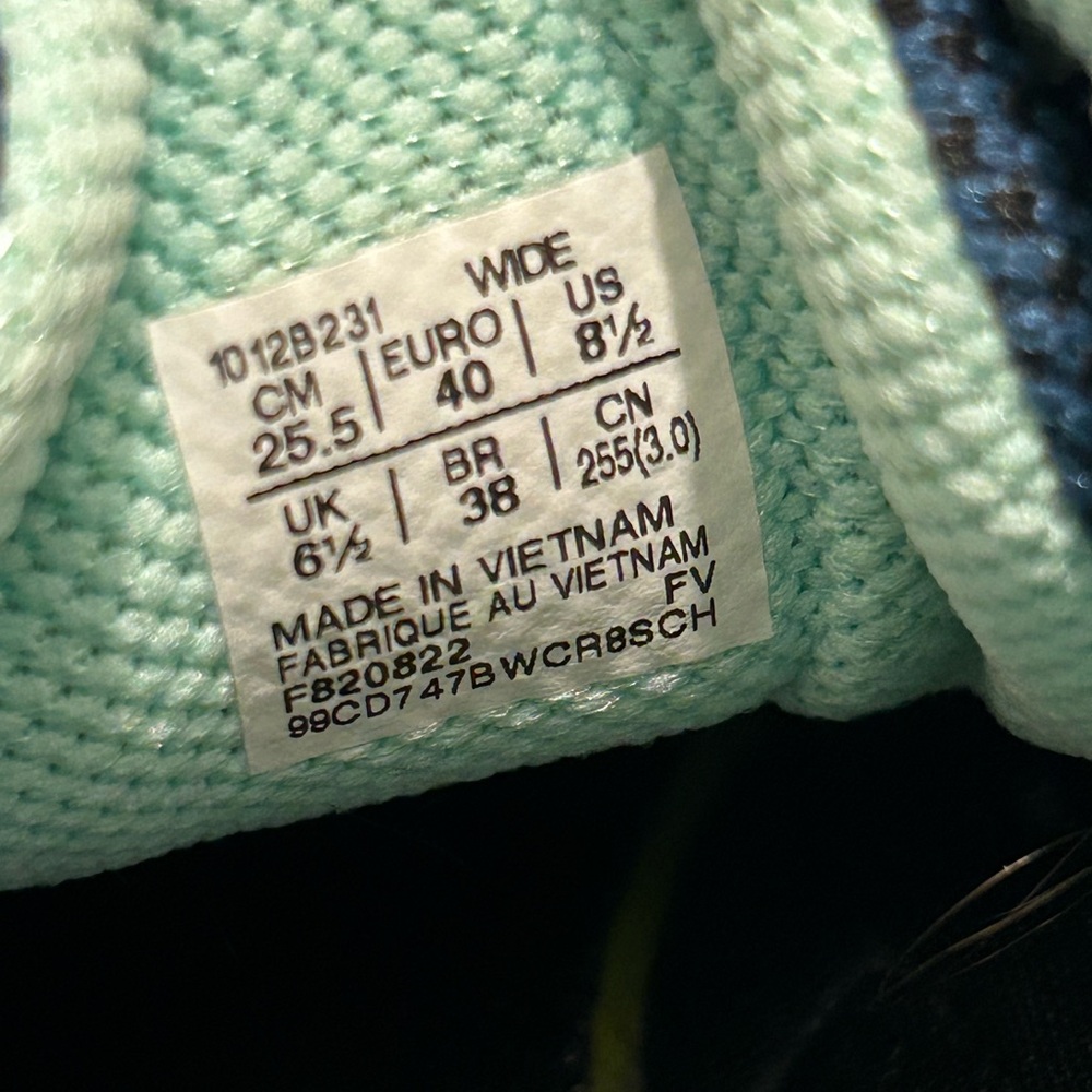 EUC Asics - Picture 7 of 7